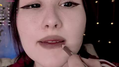 Dee online show from April 9, 4:04 am