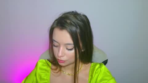 Snapshot of arielsandres chatting on October 10, 10:42 am Ariel online show from October 10, 10:42 am