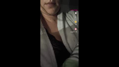 Snapshot of arielviolet3 chatting on October 14, 6:16 am Ariel Violet online show from October 14, 6:16 am