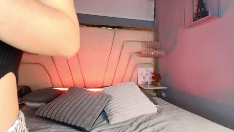 Ariia sweett online show from May 17, 4:11 am