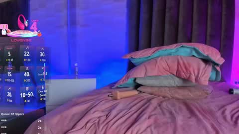 Snapshot of ariiadna_fox chatting on September 12, 11:23 pm Ariadna online show from September 12, 11:23 pm