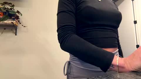 airskiii online show from October 19, 4:47 am