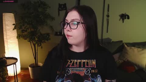 Astrid online show from December 5, 12:22 pm