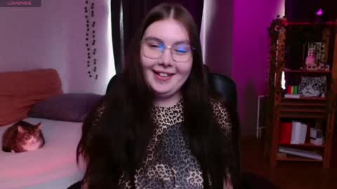 Astrid online show from May 18, 12:44 pm
