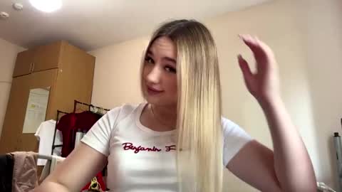 Kate online show from May 25, 5:50 am