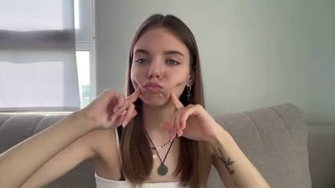 Lisa online show from July 10, 1:22 pm