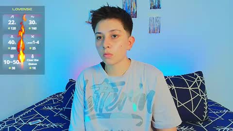 Snapshot of arontroy_wi chatting on March 9, 9:57 pm noah and ivy online show from March 9, 9:57 pm