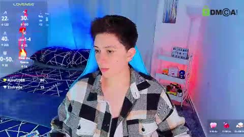 Snapshot of arontroy_wi chatting on September 15, 11:18 am noah and ivy online show from September 15, 11:18 am