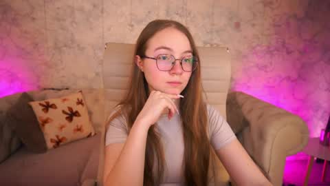 arrinawair online show from May 19, 7:04 am
