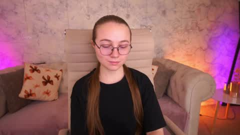 arrinawair online show from May 21, 7:06 am