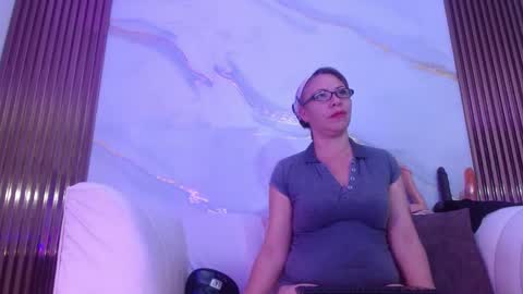 artemiza online show from October 4, 12:33 pm