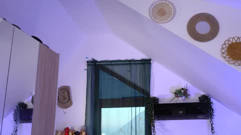 Amalia online show from May 25, 5:12 pm