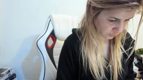 MIA online show from January 31, 8:54 pm