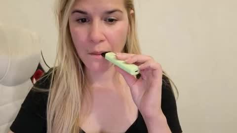 MIA online show from October 6, 9:19 pm