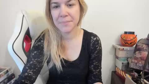 MIA online show from February 11, 9:20 am