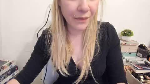 MIA online show from February 12, 9:11 pm