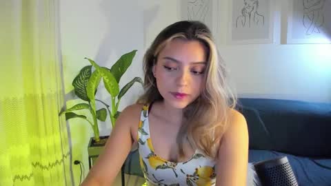 Snapshot of ary_cam230 chatting on March 9, 11:56 pm Zahaara online show from March 9, 11:56 pm