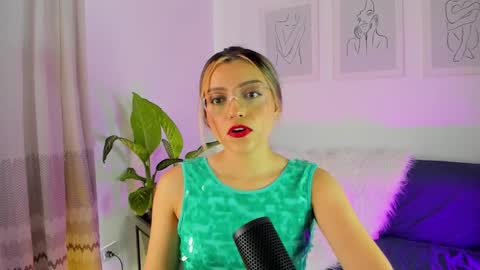 Snapshot of ary_cam230 chatting on March 3, 9:12 pm Zahaara online show from March 3, 9:12 pm