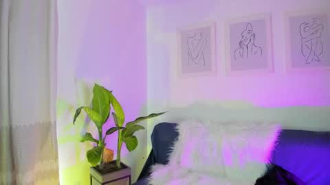 Snapshot of ary_cam230 chatting on March 2, 9:52 pm Zahaara online show from March 2, 9:52 pm