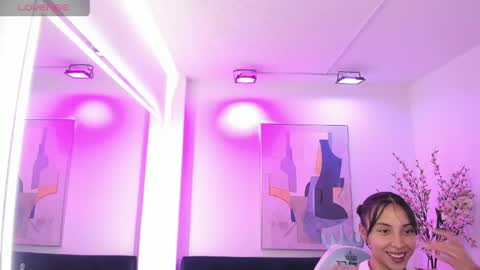 ARY.  online show from April 4, 11:20 am