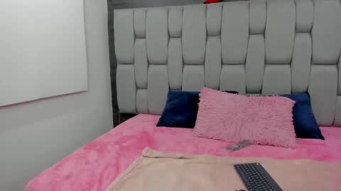 ary online show from April 14, 1:22 pm