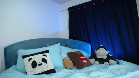 Snapshot of aschly_moon chatting on September 26, 2:25 pm  Aschly  online show from September 26, 2:25 pm