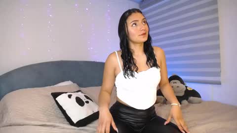  Aschly  online show from May 26, 12:54 am