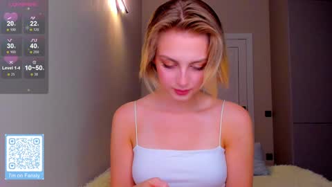your pretty Ashley online show from January 18, 3:59 pm