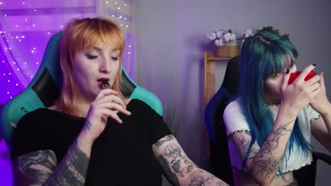 Snapshot of asheluck chatting on September 15, 2:42 am AshleyAshe online show from September 15, 2:42 am