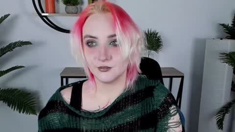 Snapshot of asheluck chatting on January 29, 8:25 pm AshleyAshe online show from January 29, 8:25 pm