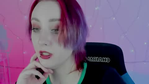 Snapshot of asheluck chatting on December 8, 8:04 pm AshleyAshe online show from December 8, 8:04 pm