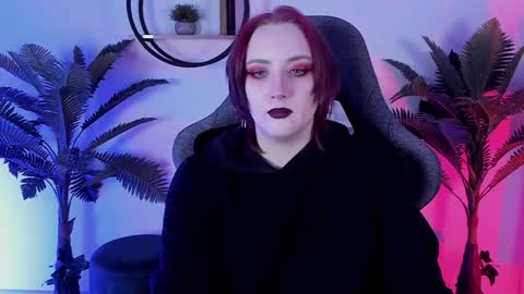 Snapshot of asheluck chatting on December 15, 8:25 pm AshleyAshe online show from December 15, 8:25 pm