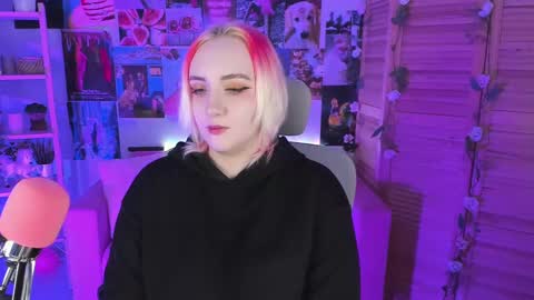 Snapshot of asheluck chatting on February 13, 5:44 pm AshleyAshe online show from February 13, 5:44 pm