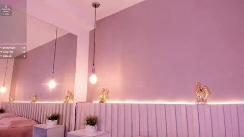 I am Ashley online show from March 30, 8:08 pm