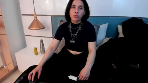 Ashkoreh online show from May 6, 9:08 pm