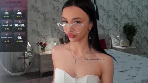 veronika online show from September 16, 8:11 am