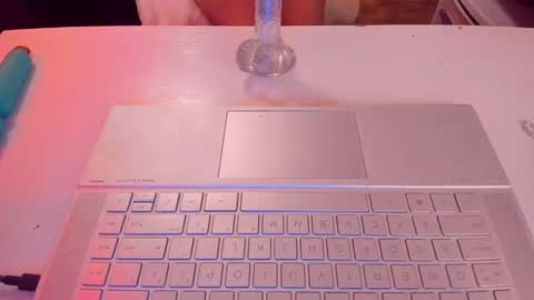 Snapshot of ashley_57 chatting on December 17, 12:43 pm Ashley online show from December 17, 12:43 pm