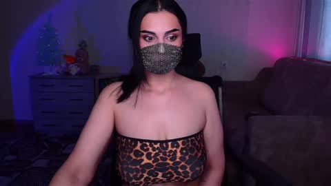   Yasmina   online show from January 3, 3:27 am