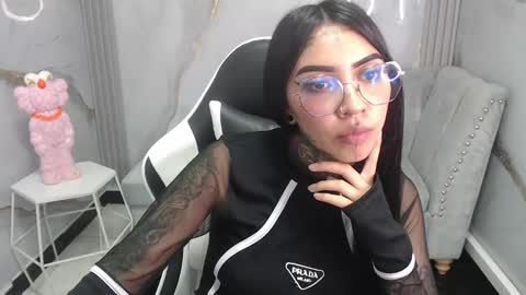 ashley_blum_v online show from October 25, 8:59 pm