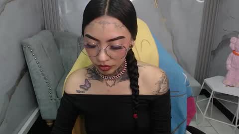 ashley_blum_v online show from November 14, 1:33 pm