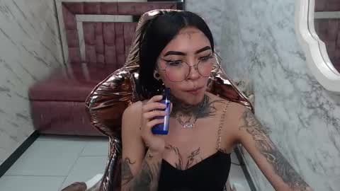 ashley_blum_v online show from October 27, 9:20 pm