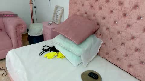 ASHLEY online show from March 25, 1:44 am