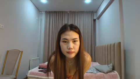 ashley_ollio online show from September 27, 4:52 am