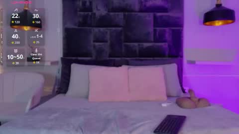 ashley online show from August 7, 9:44 pm