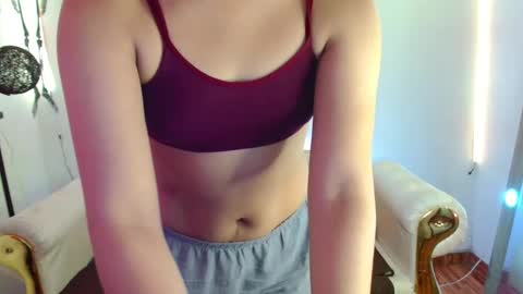 Ashley Stone online show from November 4, 2:00 pm