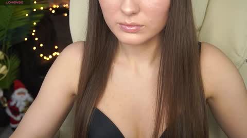 ashleybaee online show from January 14, 1:05 pm