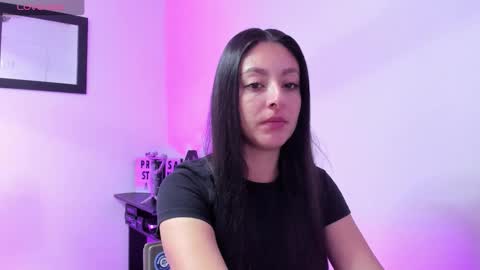 Ashley online show from November 25, 2:30 pm