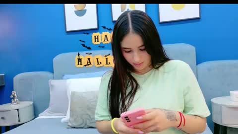 Ashley Evans online show from October 27, 8:14 pm