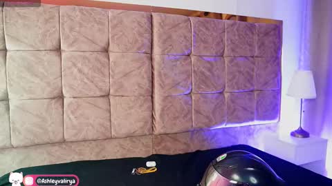 Ashley Lauren online show from February 23, 4:02 am