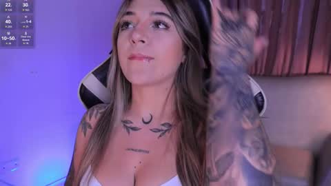 Ashley Lauren online show from December 2, 4:03 am